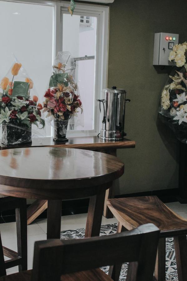 Granada Inn Palu Extérieur photo