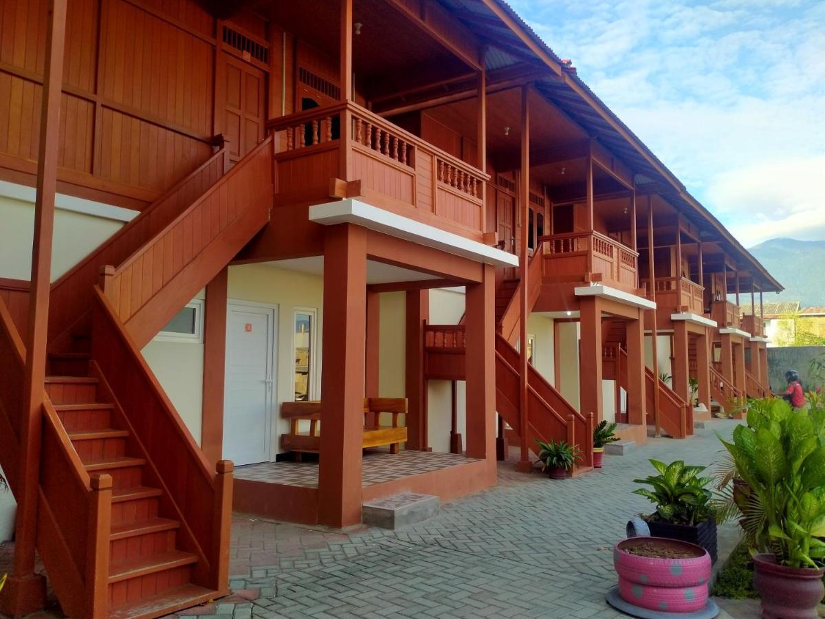 Granada Inn Palu Extérieur photo
