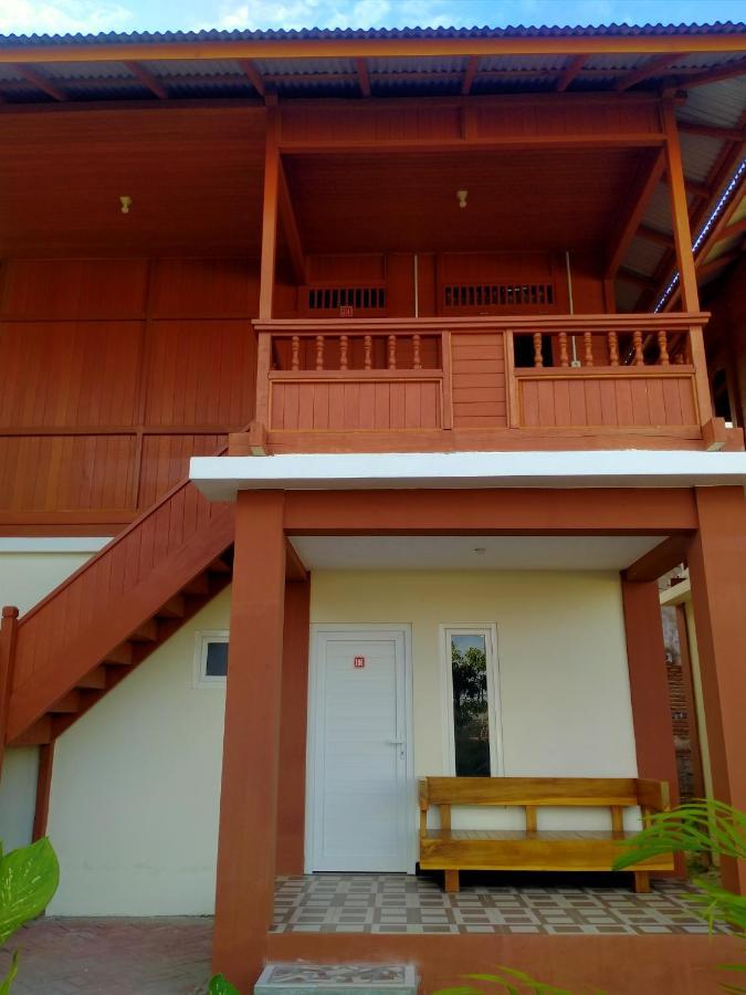 Granada Inn Palu Extérieur photo